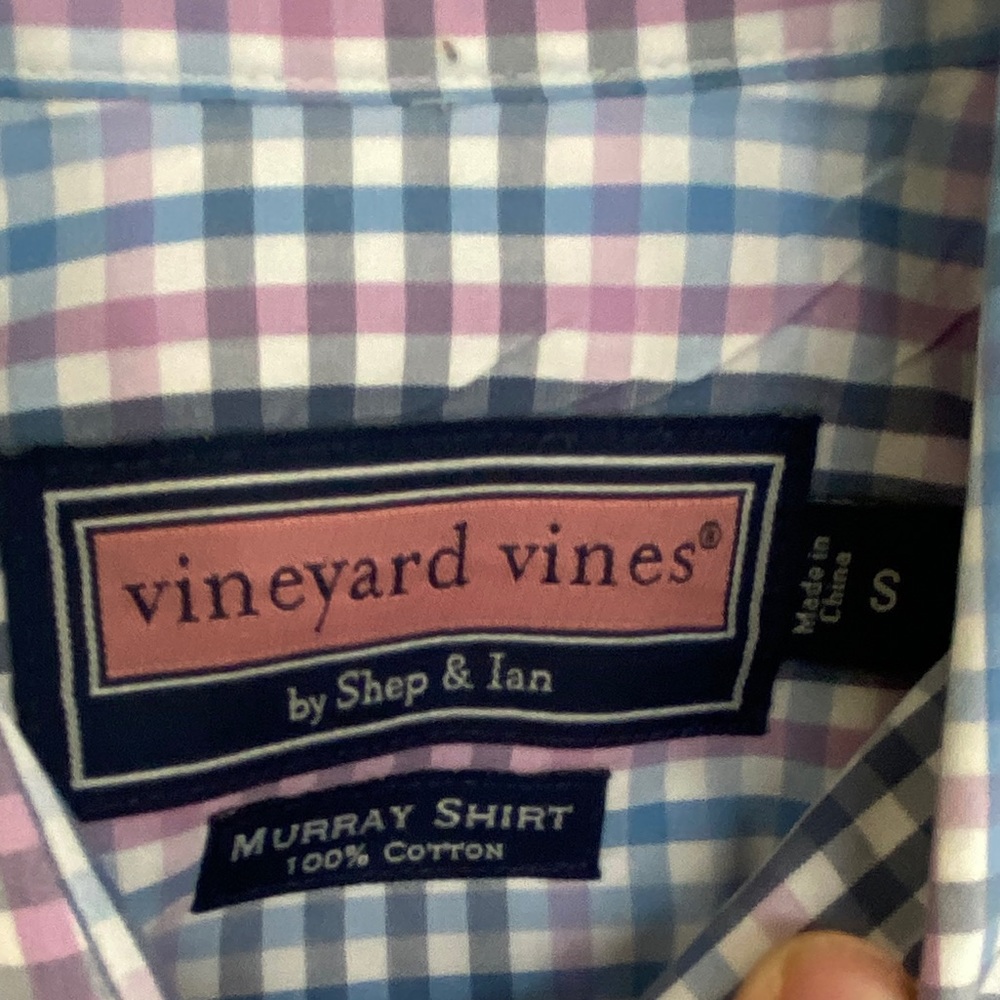 Vineyard Vines Size Small Button Down - image 3